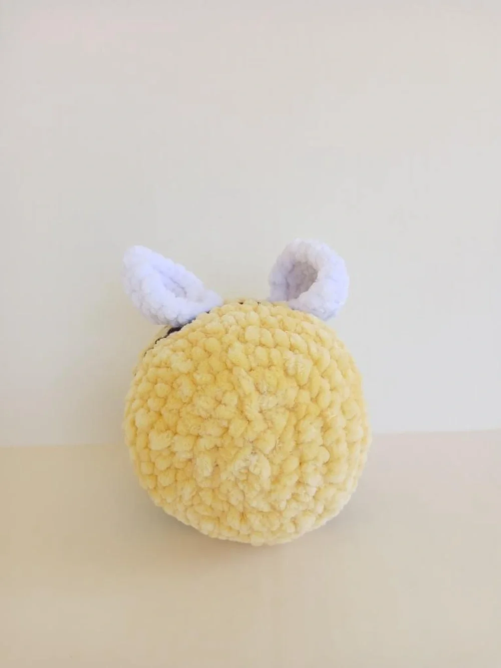 Handmade 5 inch crochet bee plushie - Picture 7 of 9